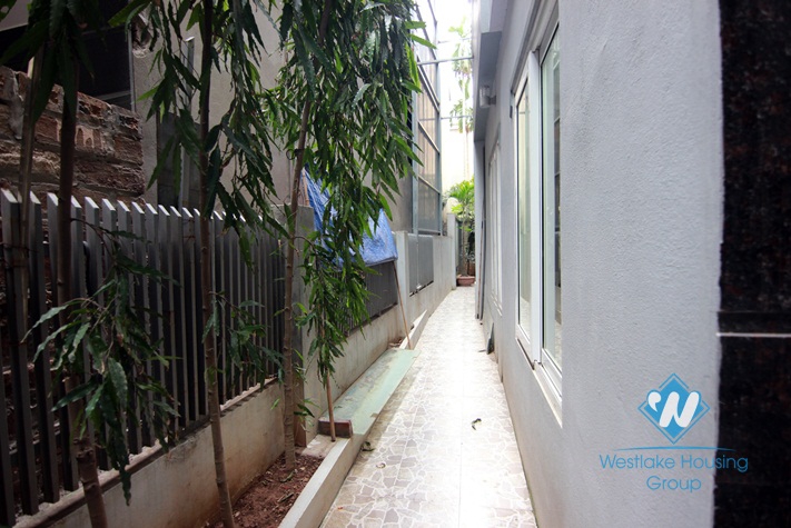 Nice house with 3 to 4 bedrooms for rent in Tay Ho